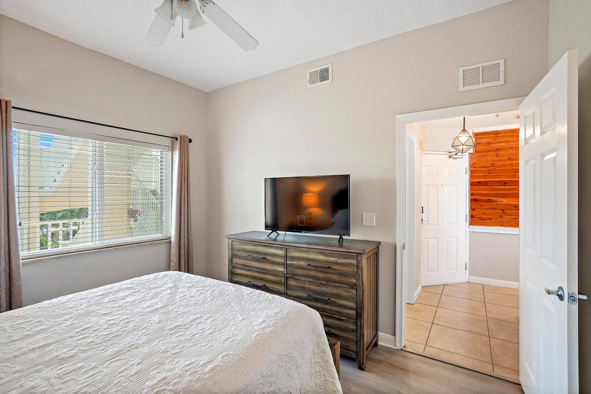 Oceanfront Luxury Condo! Mins To Beach! Rum Bar Next Door! San Petersburgo Exterior foto
